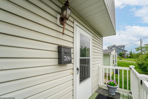 709 Elysian Avenue Morgantown WV 26501
