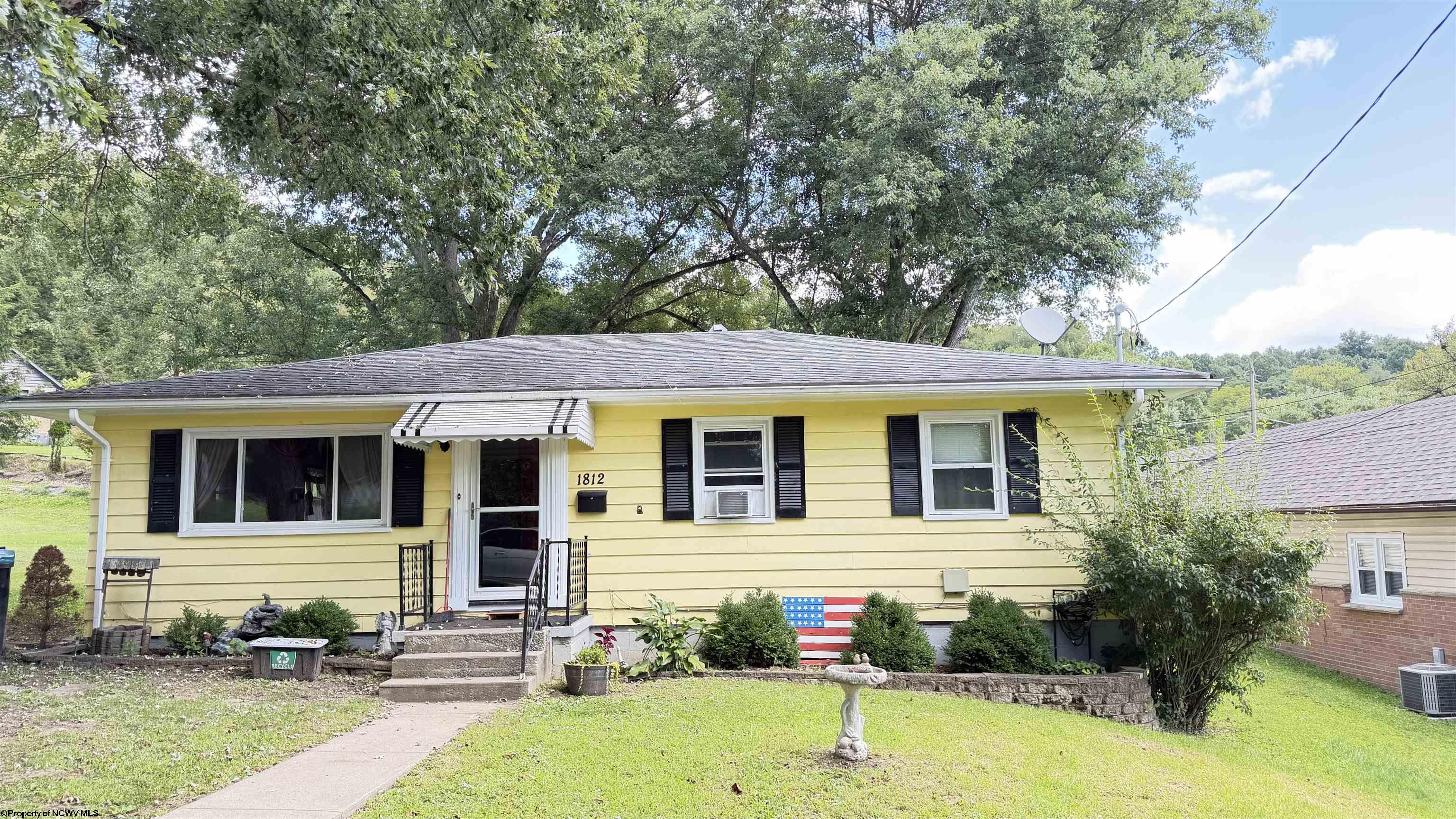 1812 Pearlman Avenue Clarksburg WV 26301-1625