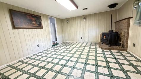 1812 Pearlman Avenue Clarksburg WV 26301-1625