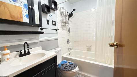 1812 Pearlman Avenue Clarksburg WV 26301-1625