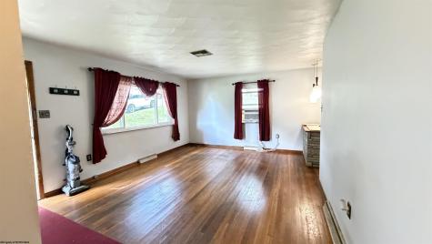 1812 Pearlman Avenue Clarksburg WV 26301-1625