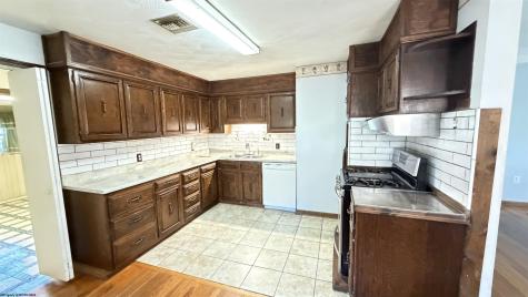 1812 Pearlman Avenue Clarksburg WV 26301-1625