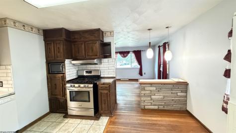 1812 Pearlman Avenue Clarksburg WV 26301-1625