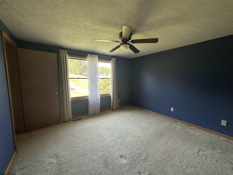 17 Hannah Lane Fairview WV 26570