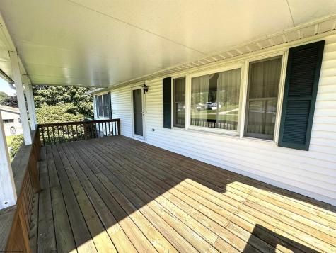 17 Hannah Lane Fairview WV 26570