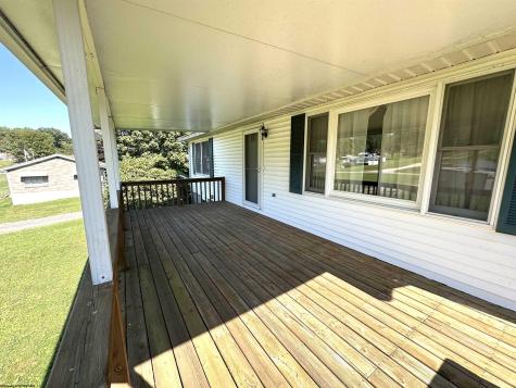 17 Hannah Lane Fairview WV 26570