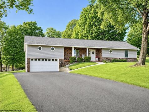 119 Williams Avenue Kingwood WV 26537