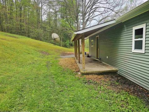402 Battle Run Road Wallace WV 26448