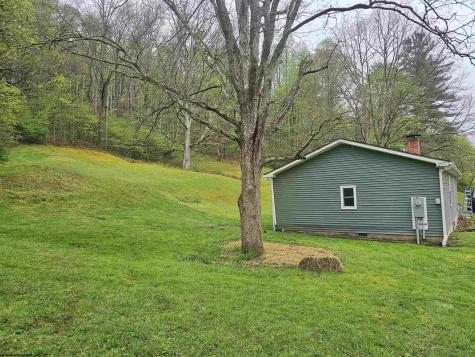 402 Battle Run Road Wallace WV 26448