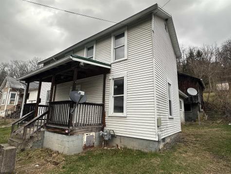 318 Broad Street Weston WV 26452