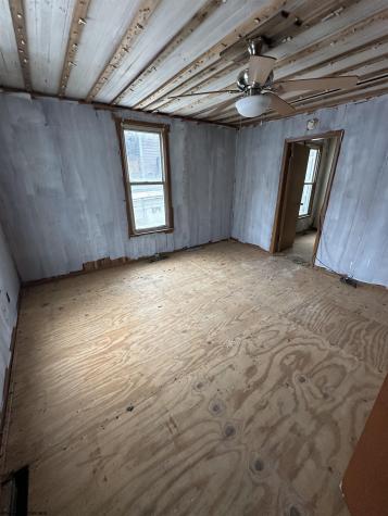 318 Broad Street Weston WV 26452