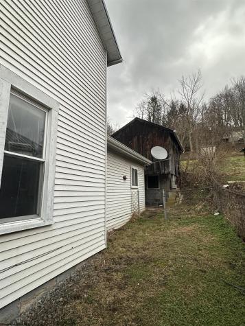 318 Broad Street Weston WV 26452