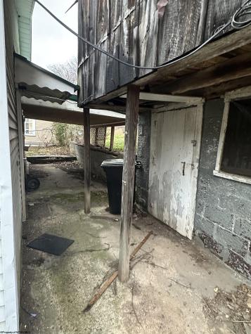 318 Broad Street Weston WV 26452