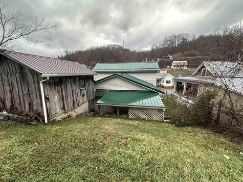 318 Broad Street Weston WV 26452