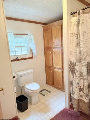 1689 Bell Crouch Road Huttonsville WV 26273