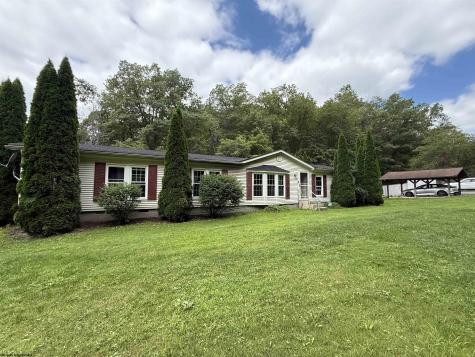 1689 Bell Crouch Road Huttonsville WV 26273