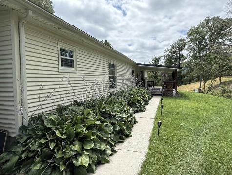 1689 Bell Crouch Road Huttonsville WV 26273