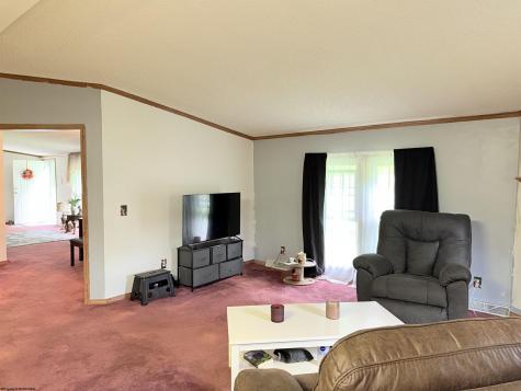1689 Bell Crouch Road Huttonsville WV 26273