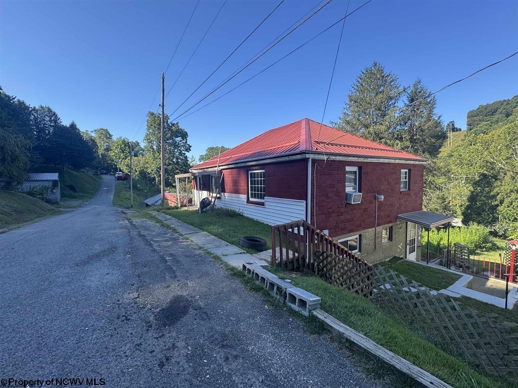 120 Jackson Street Weston WV 26452