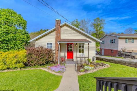 122 Center Street Kingwood WV 26537