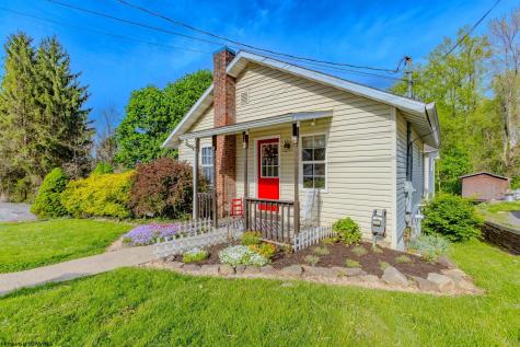 122 Center Street Kingwood WV 26537