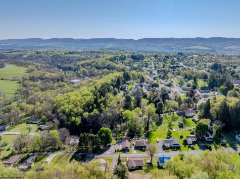 122 Center Street Kingwood WV 26537