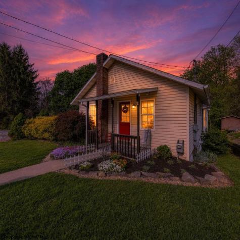 122 Center Street Kingwood WV 26537