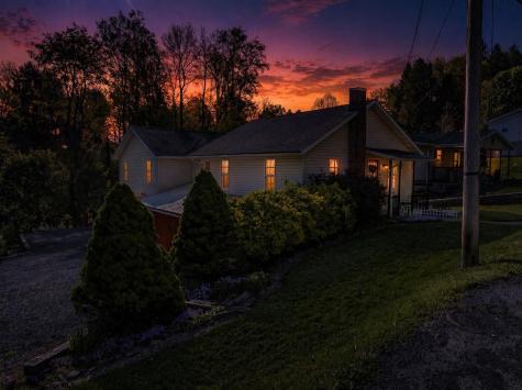 122 Center Street Kingwood WV 26537