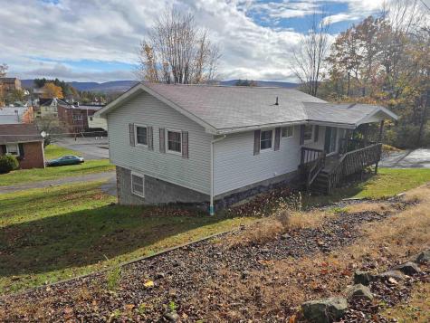 101 Dawn Street Kingwood WV 26537