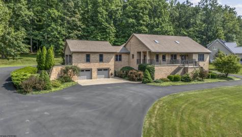 31 Jo Glen Drive Morgantown WV 26508