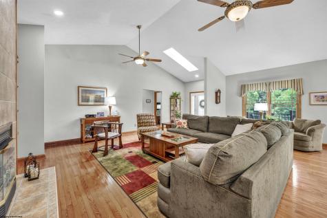 31 Jo Glen Drive Morgantown WV 26508