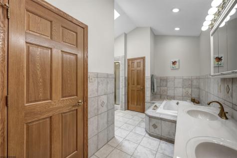31 Jo Glen Drive Morgantown WV 26508