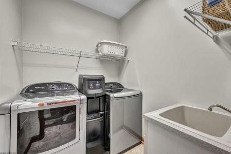 31 Jo Glen Drive Morgantown WV 26508