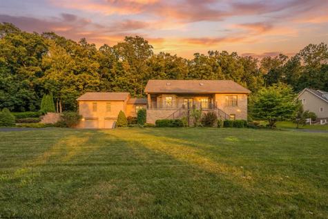 31 Jo Glen Drive Morgantown WV 26508
