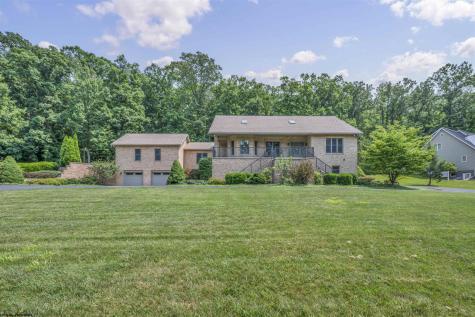 31 Jo Glen Drive Morgantown WV 26508
