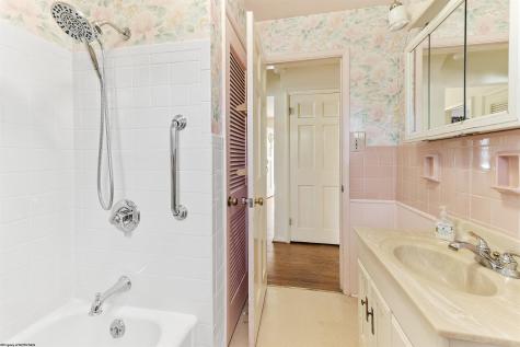 665 Killarney Drive Morgantown WV 26505