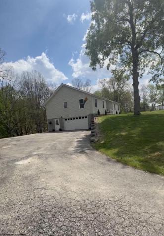 109 Cottage Hill Lane Beverly WV 26253