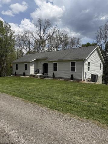 109 Cottage Hill Lane Beverly WV 26253