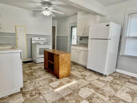 1131 S Park Drive Fairmont WV 26554