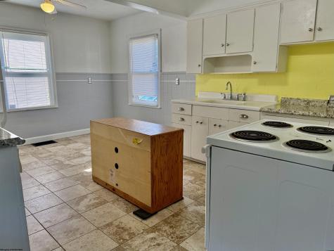 1131 S Park Drive Fairmont WV 26554