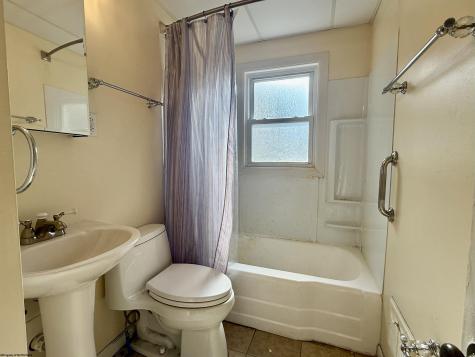 1131 S Park Drive Fairmont WV 26554