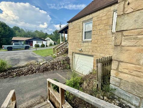 1131 S Park Drive Fairmont WV 26554