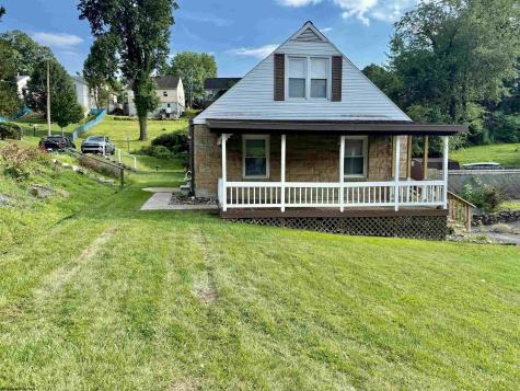 1131 S Park Drive Fairmont WV 26554