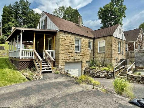 1131 S Park Drive Fairmont WV 26554
