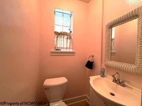 344 E 7th Street Weston WV 26452-0000