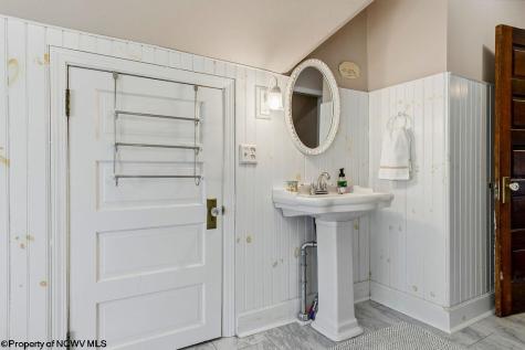 518 Stanley Avenue Clarksburg WV 26301