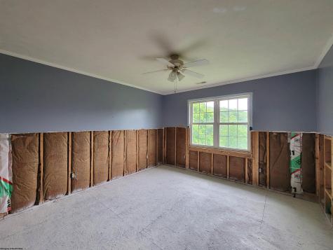 20 Hillcrest Drive Mount Clare WV 26408