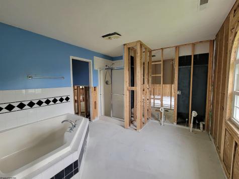 20 Hillcrest Drive Mount Clare WV 26408