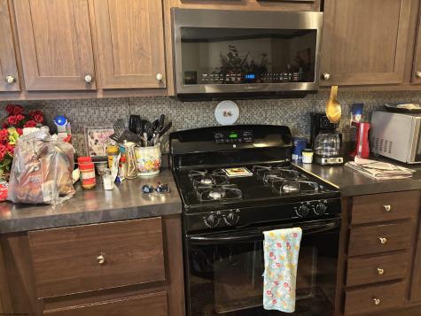 1058 Bean Hollow West Union WV 26456