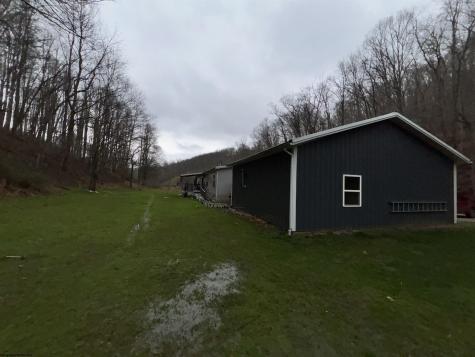 1058 Bean Hollow West Union WV 26456